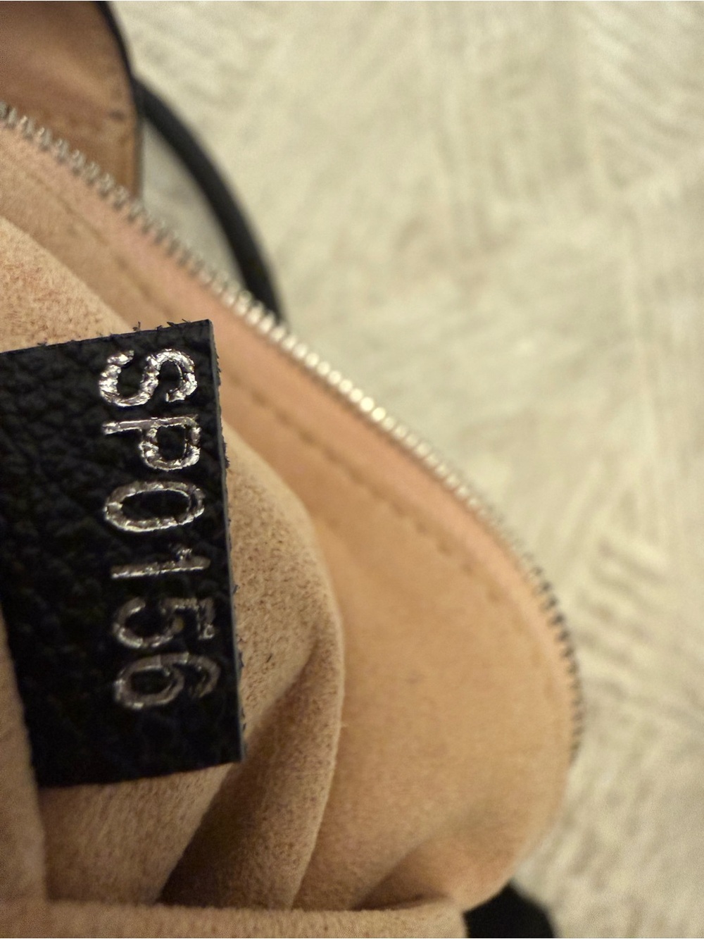 The Louis Vuitton Lockme Cabás Black and Beige crafted from soft calfskinleather - Picture 14 of 16